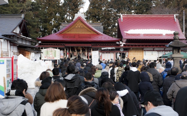 津軽の一代様、戌年の今年は弘前八幡宮で初詣