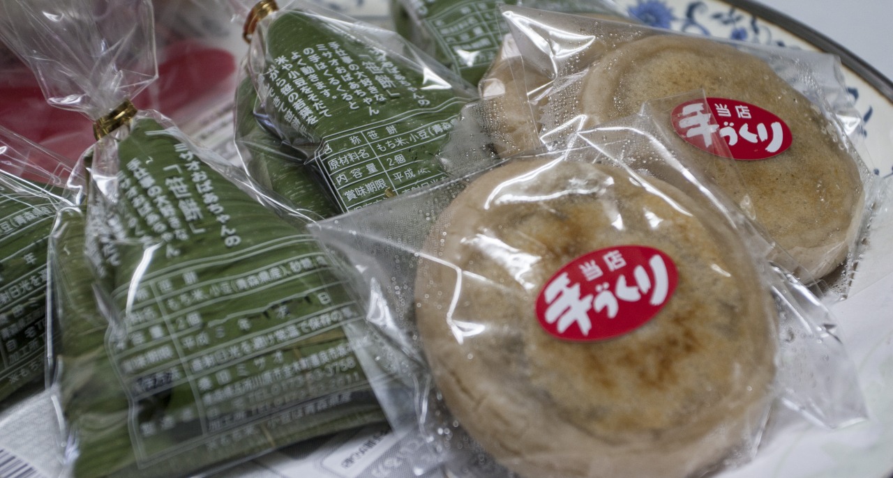 笹餅を作り続ける91歳のおばあちゃん、桑田ミサオさんのこしあん作りを見学しました!