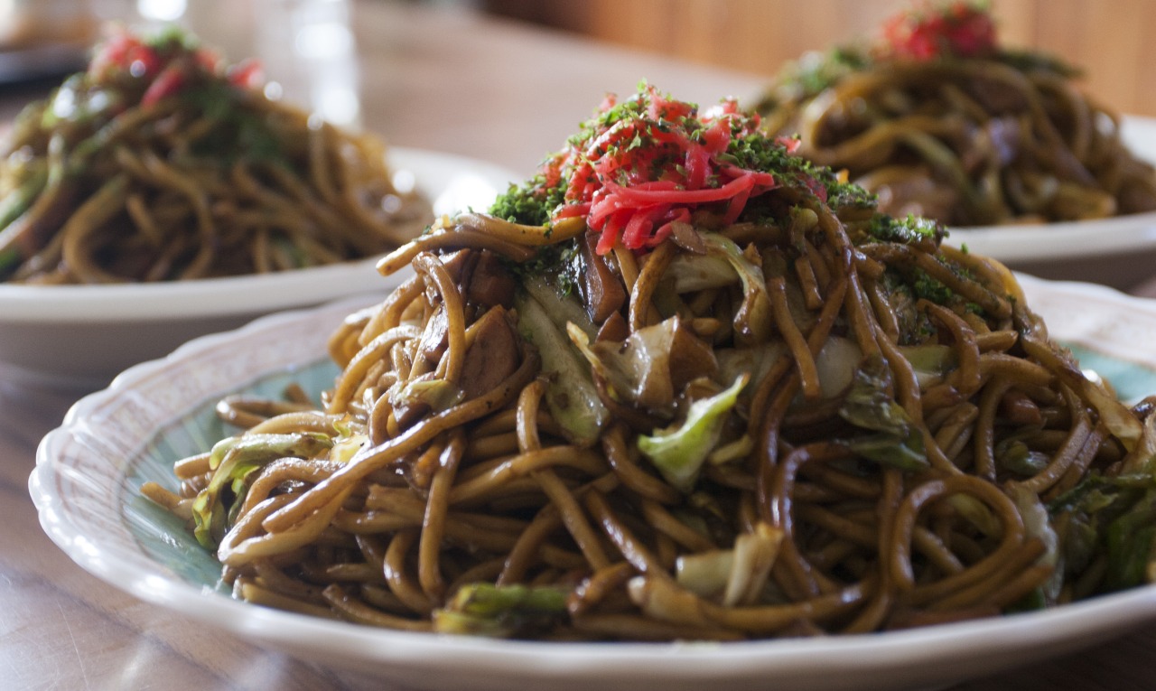 私事ですが、今日は青森市での最後の午餐。悩みに悩んで選んだのは小鹿のやきそばです！