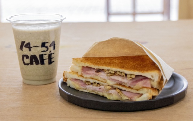 十和田市の新たな観光・交流スポット「14-54 Cafe」