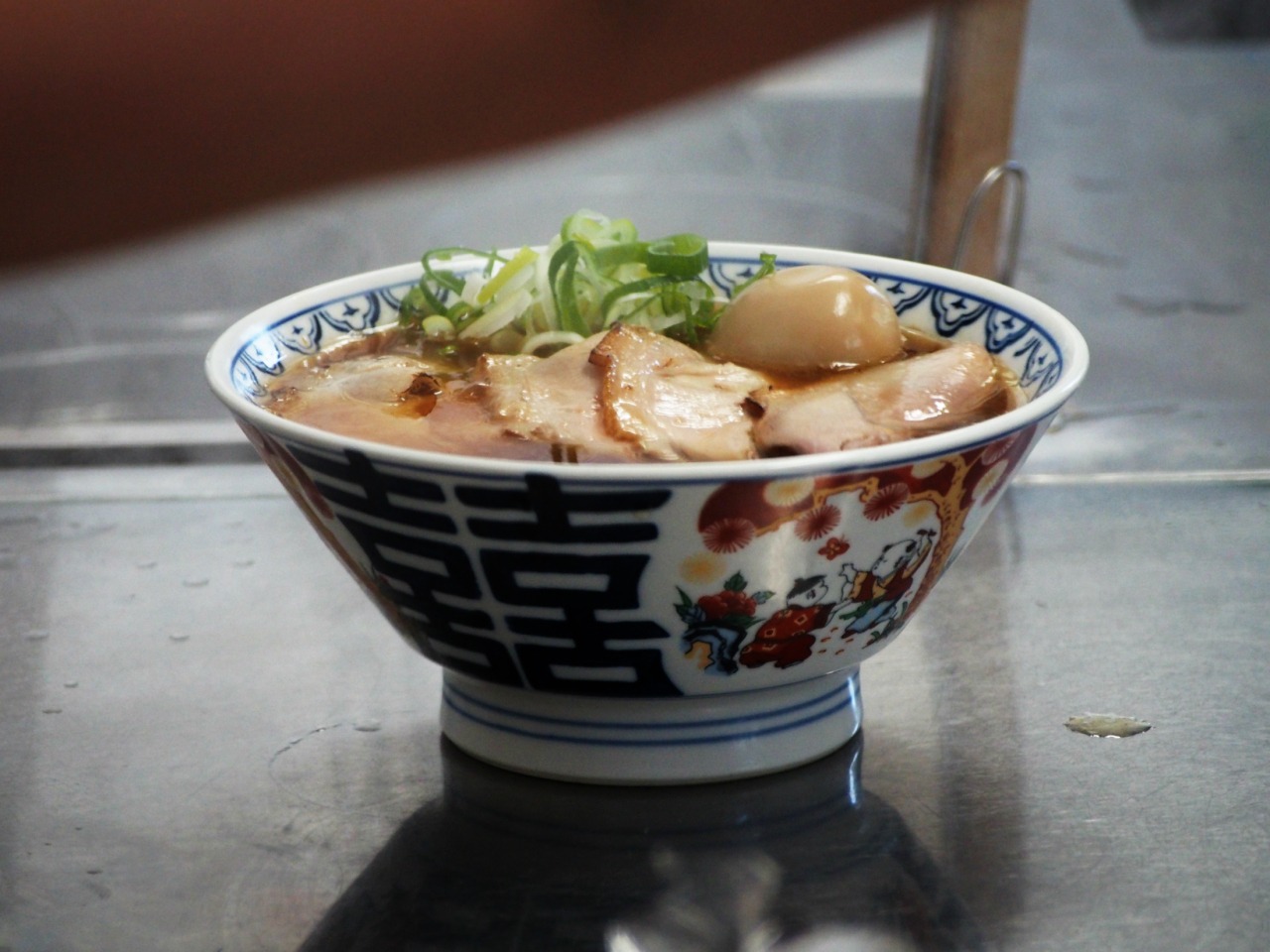 丸鶏煮干しの名店「麺屋とろも」をご紹介！