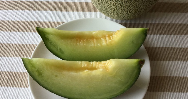 つがる市のメロンは香りが高く驚きの甘さなんです！