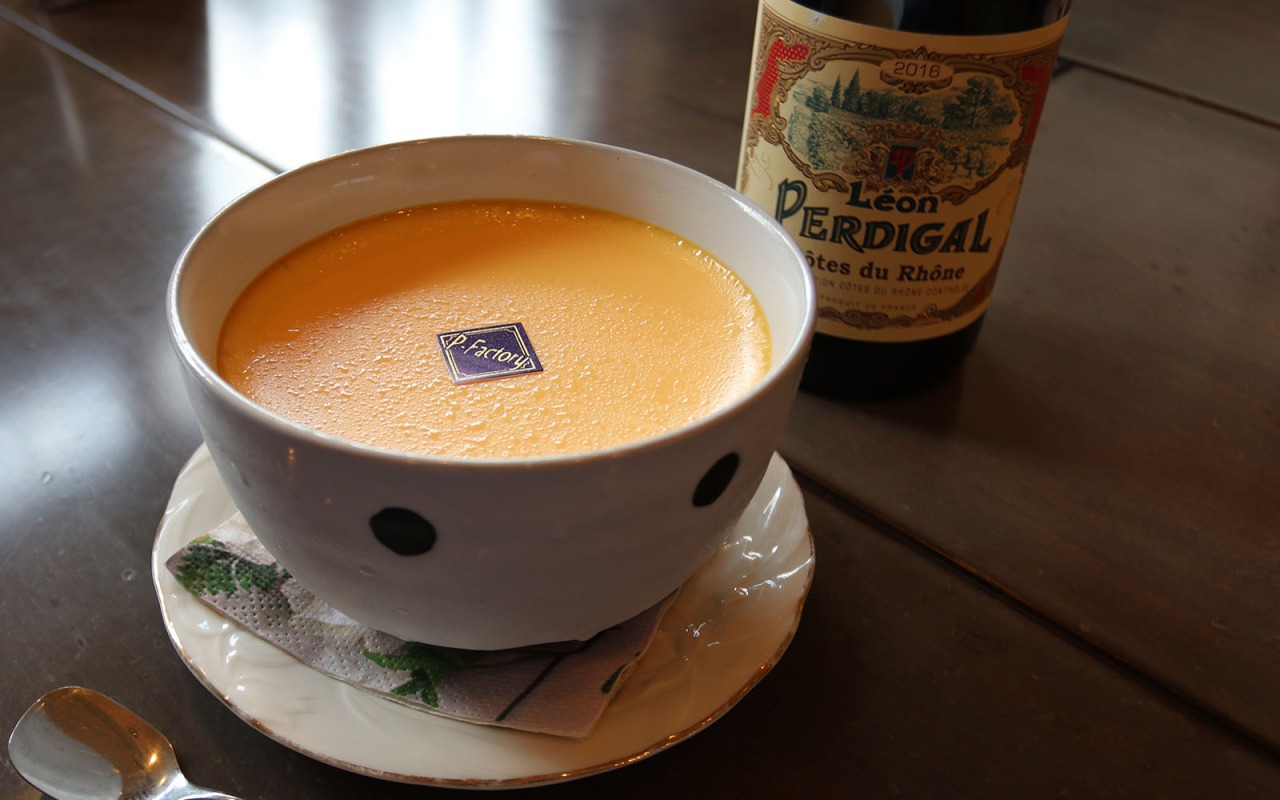 あの「丼プリン」の店がスイーツバーとしてリニューアル！「P-Factory」