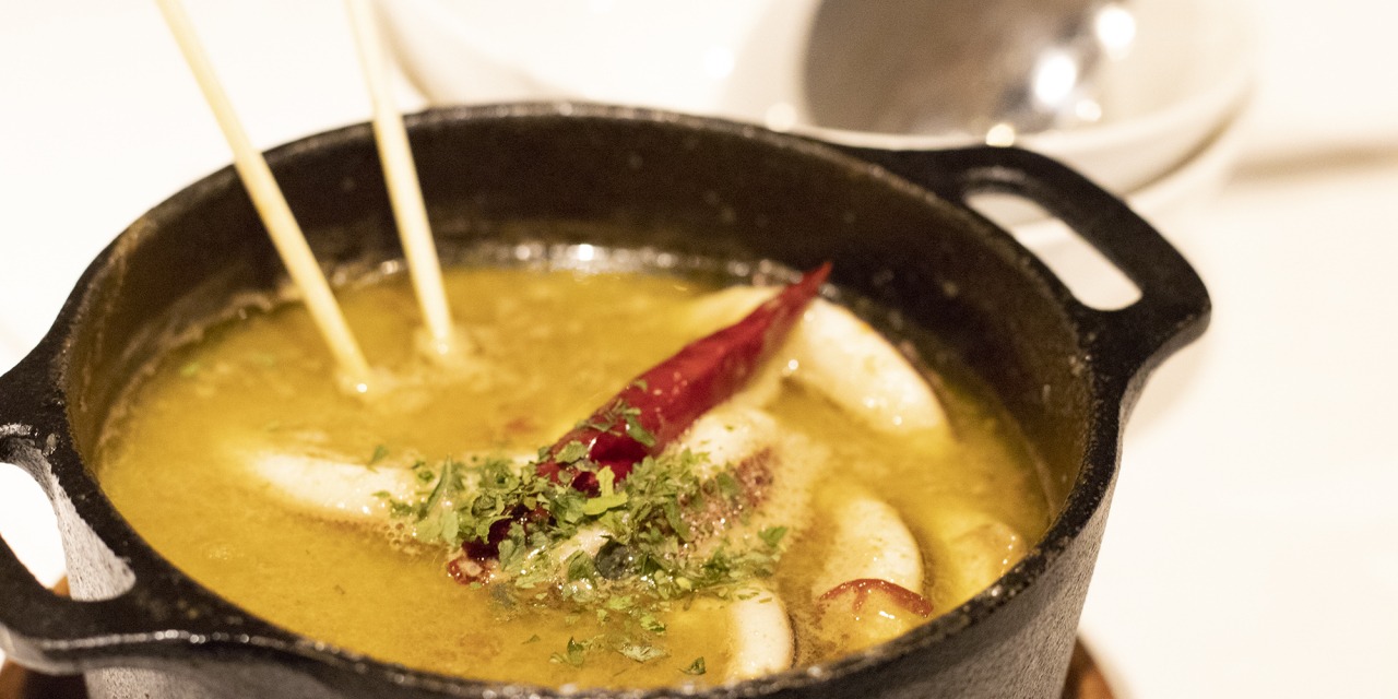 女性にもオススメ！気軽に立ち寄れる八戸横丁