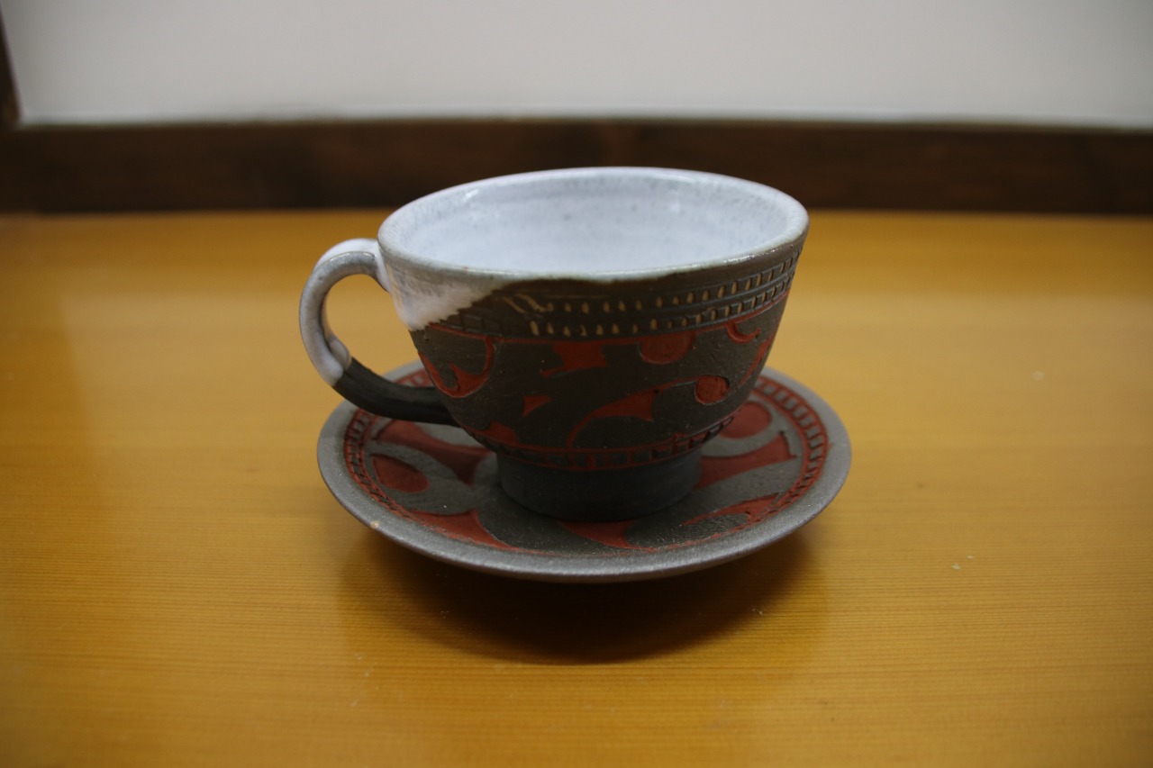 【津軽亀ヶ岡焼 しきろ庵】縄文にインスパイアされた無二の陶芸