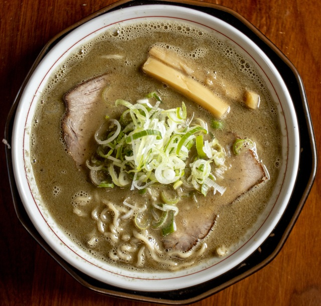 【つがる市　中華そば文四郎】ガチのマジシャンが作る魅惑の絶品ラーメン