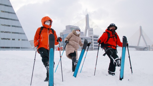 【スノーハイクツアー】ここは北欧？NY？青森ベイエリアで雪の新体験ツアーが爆誕