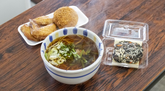 朝食を食べに出かけよう！〜青森市、ニコニコ通り編〜