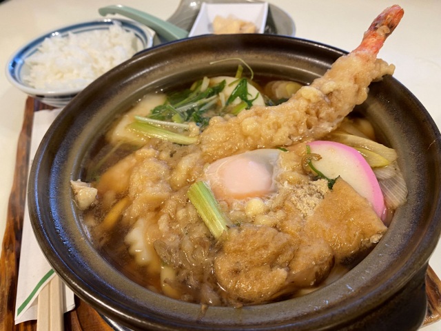 寒くなると食べたくなる～青森の鍋焼きうどん