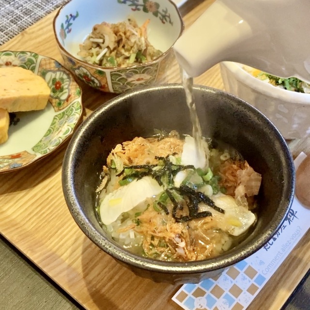 じっくり丁寧に引いたおだしでお茶漬けを♪〜だし&カフェ禅（八戸市）〜