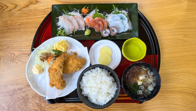 鮮度抜群‼️津軽海峡の旬の魚を召し上がれ！〜下風呂温泉「海峡の湯」おんせん食堂〜