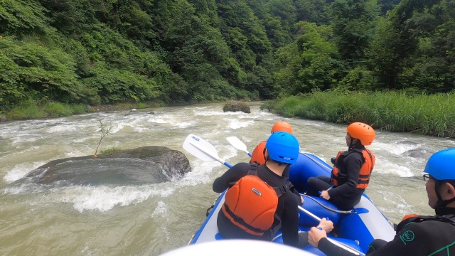 白神山地発！子供から大人まで楽しめる岩木川ラフティング