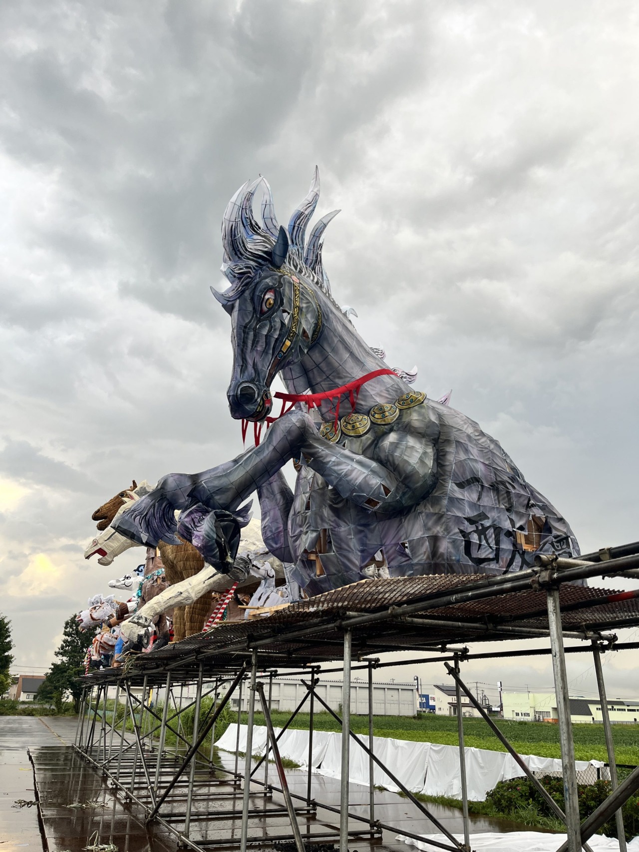 馬だらけのパレードに花火大会！？つがる市民のカオスなまつり「馬市まつり」