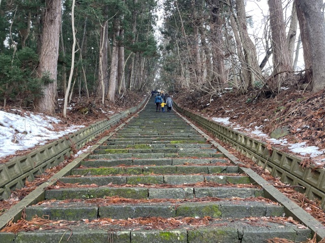 初詣は辰の一代様【愛宕山橋雲寺】