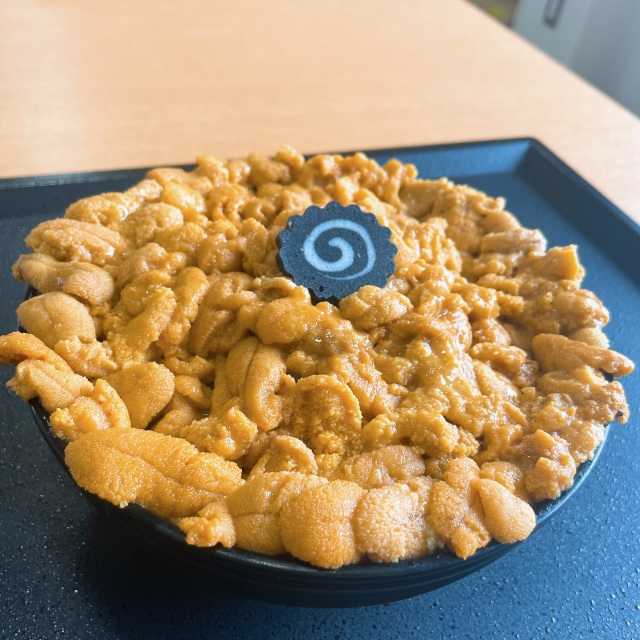 のっけろ丼で「限界ウニ丼」（八戸市浜市場みなとっと）＆青森のおすすめウニ丼6選