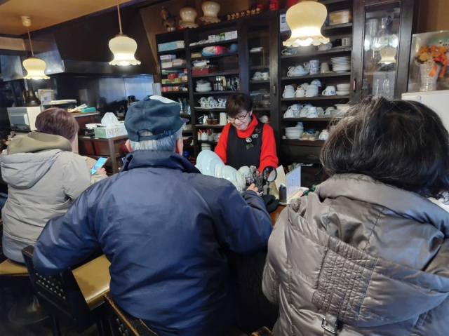 野瀬泰申の「青森しあわせ紀行　その８④　常連さんと連絡船 」