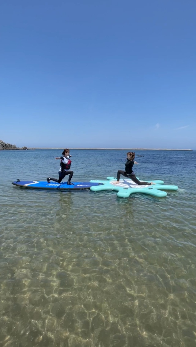 心と体を整える海上のヨガ体験～蕪島SUPYOGA～