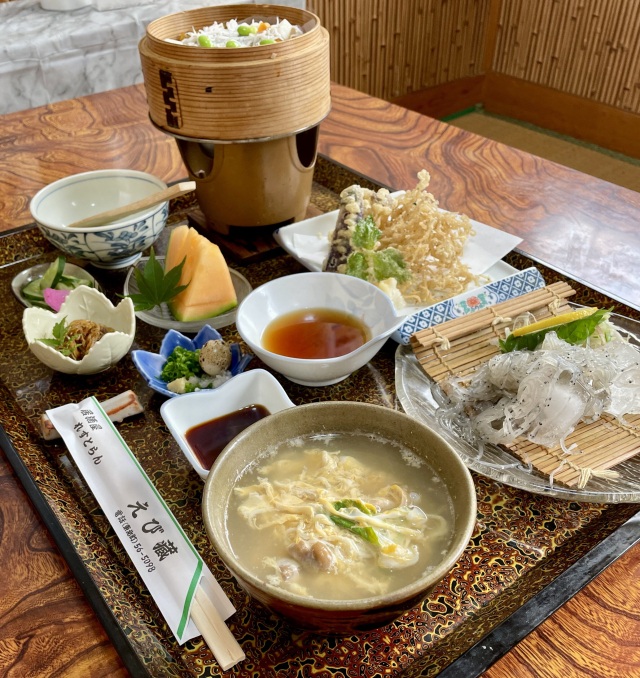 しらうおに賭ける男の生き様を見よ in 居酒屋レストランえび蔵（東北町）