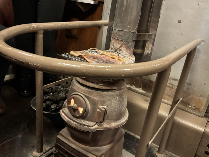 野瀬泰申の「青森しあわせ紀行　その10②　承前　熱燗とストーブ」