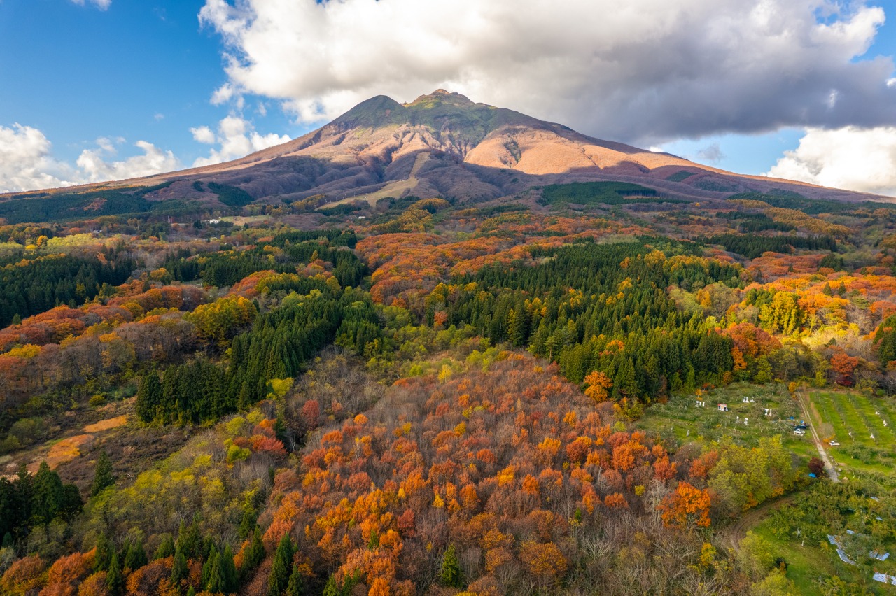 Mount Iwaki｜Attractions｜Amazing AOMORI - The Official Aomori Travel Guide