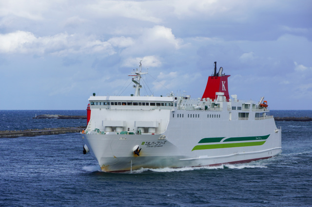 川崎近海汽船　シルバーフェリー
