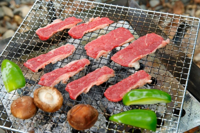 豪快なバーベキューが楽しめる「青森BBQ広場」