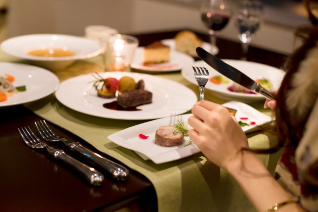 肉料理に定評があるフレンチレストラン「AOMORI」