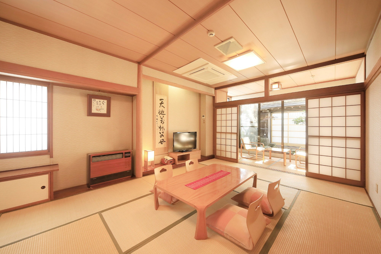 Tennen Onsen Kakenagashi no Yado Hotel  Pony Onsen