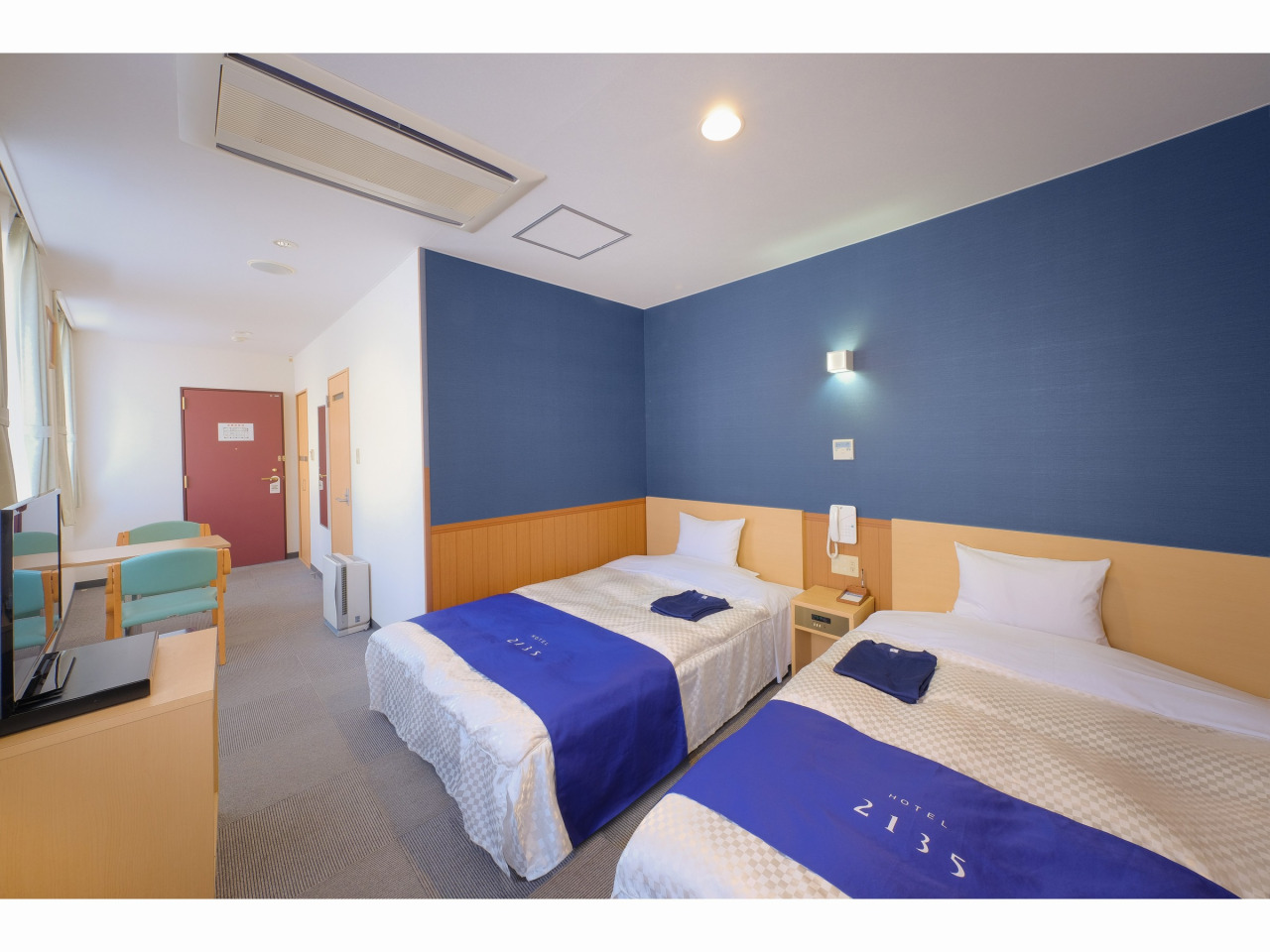 Hotel 2135