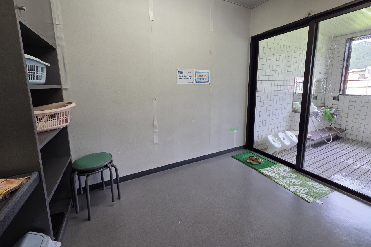 家族風呂脱衣所