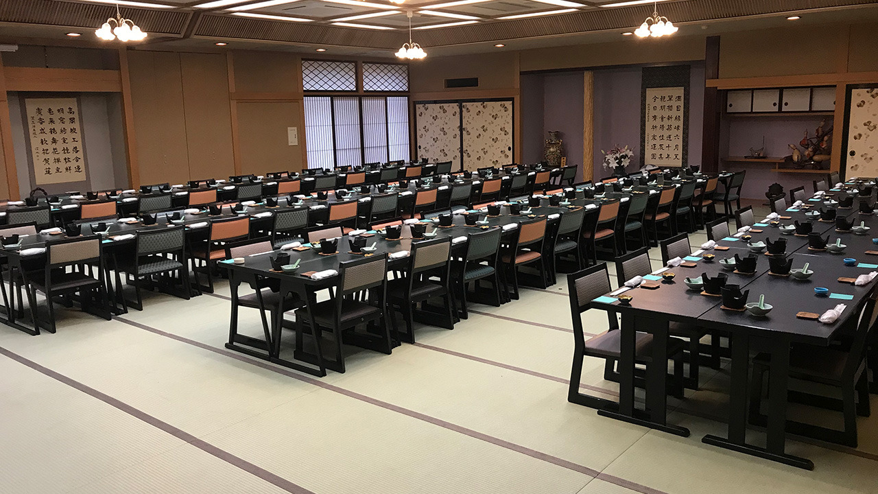 大広間「花の宴」