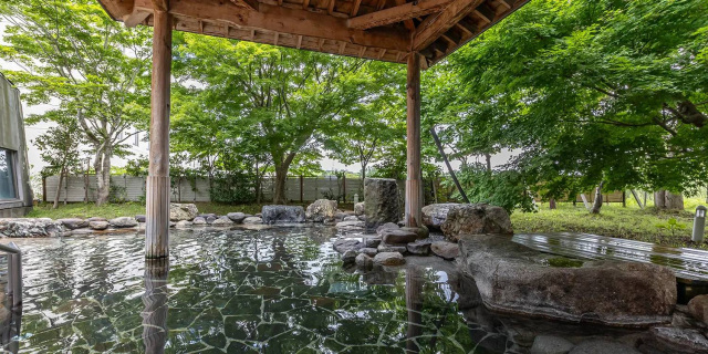 男湯露天風呂「鹿の湯」