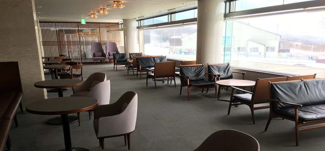 岩木カフェ・バーはどなたでもご利用可能（冬季のみ営業）