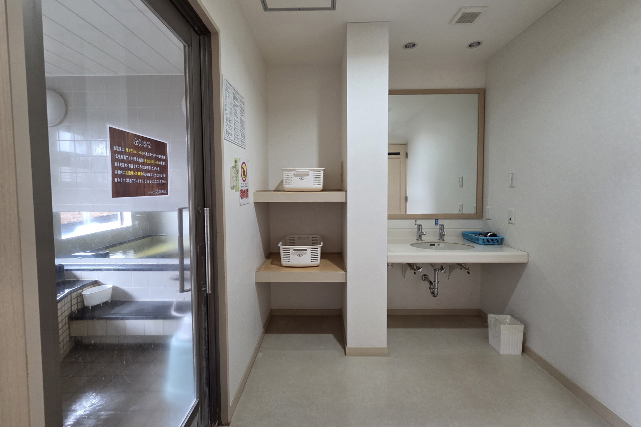 家族風呂-洋室-(脱衣所)