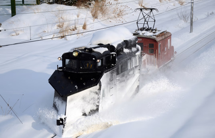 撮れる！揺れる！除雪する！ 弘南鉄道ラッセル車貸切り体験