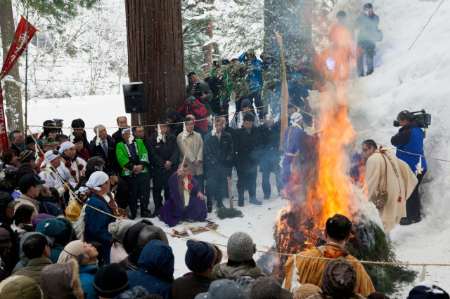 第28回乳穂ヶ滝氷祭