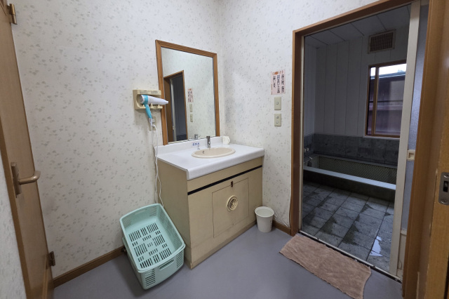 家族風呂三宝 ８号室（脱衣所）