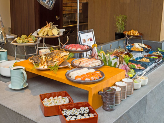 夕食ビュッフェ（一例）