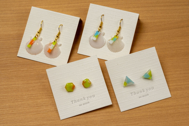 ホタテピアス・海洋プラスチックピアス