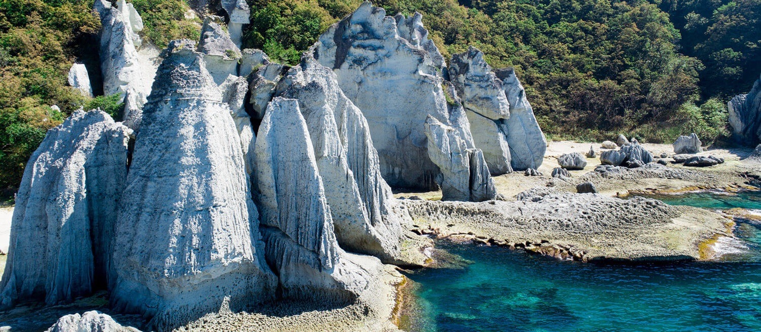 巨大な奇岩群が立ち並ぶ大自然のアート