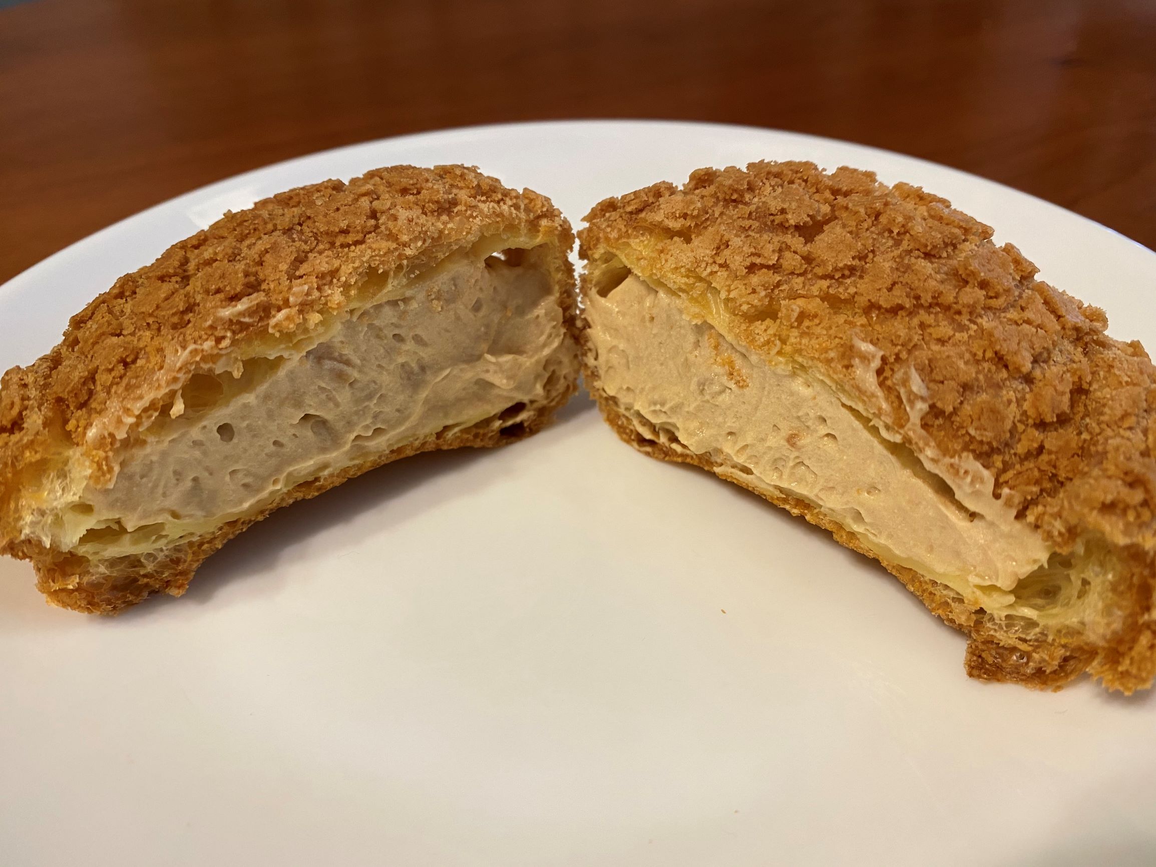 クッキーシュー　1個210円