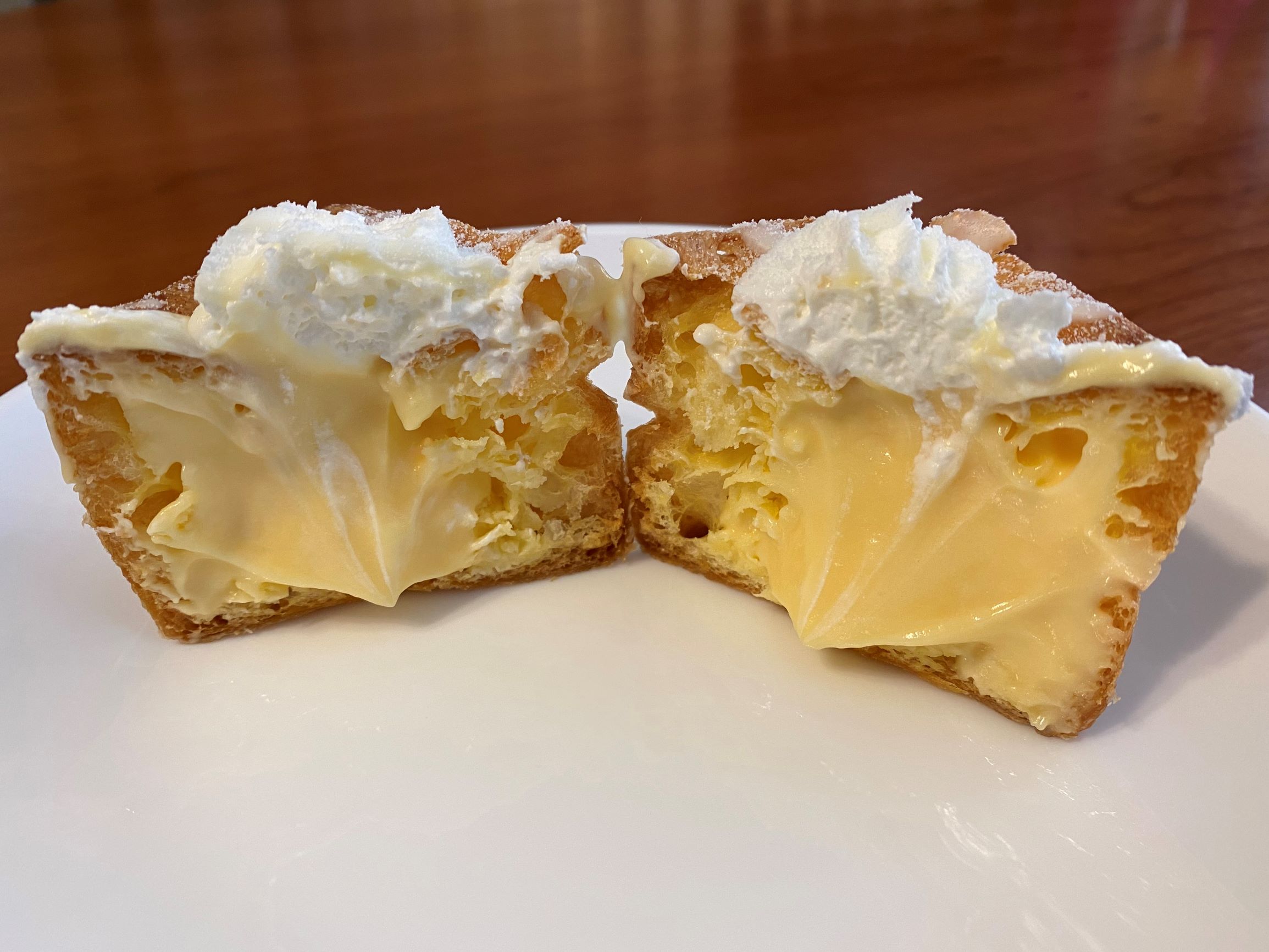 カクカクシュー　1個180円