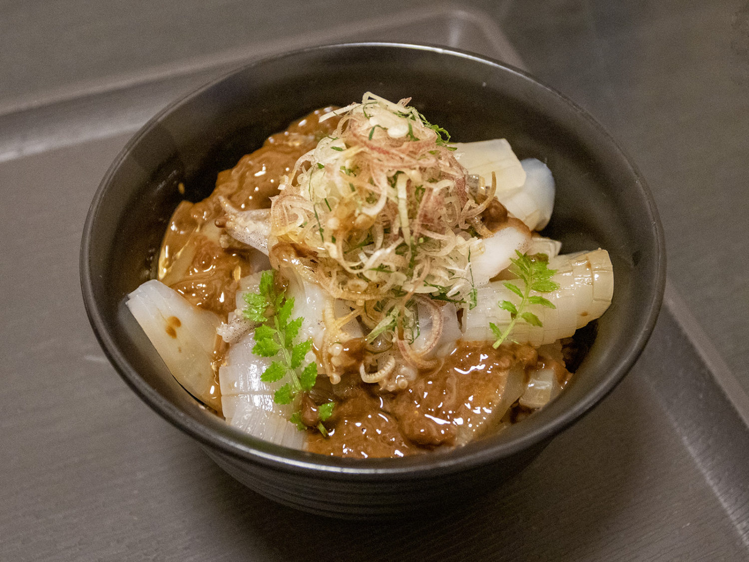 いろり_三沢昼いか_活イカ丼_イカ腑掛け
