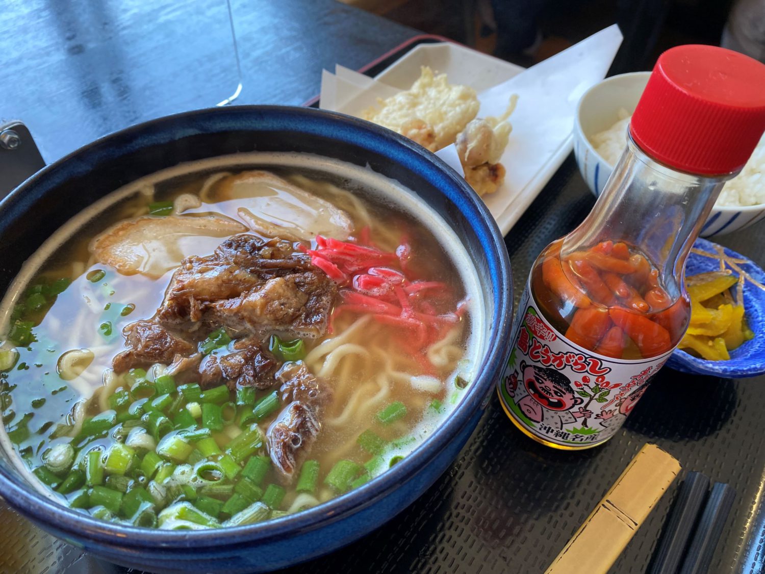 沖縄そば　９５０円