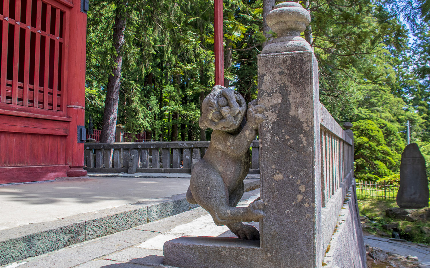 岩木山神社_上向きこま犬
