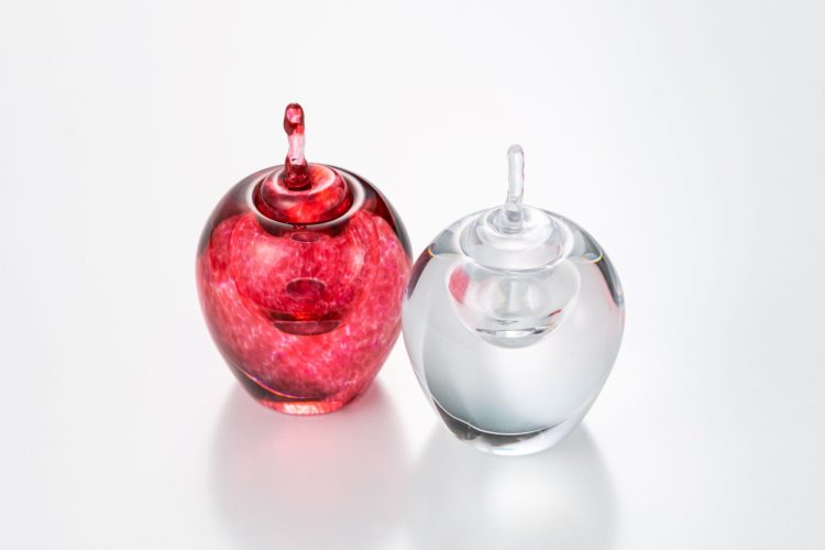 インク壷は２種類（レッド・クリア）