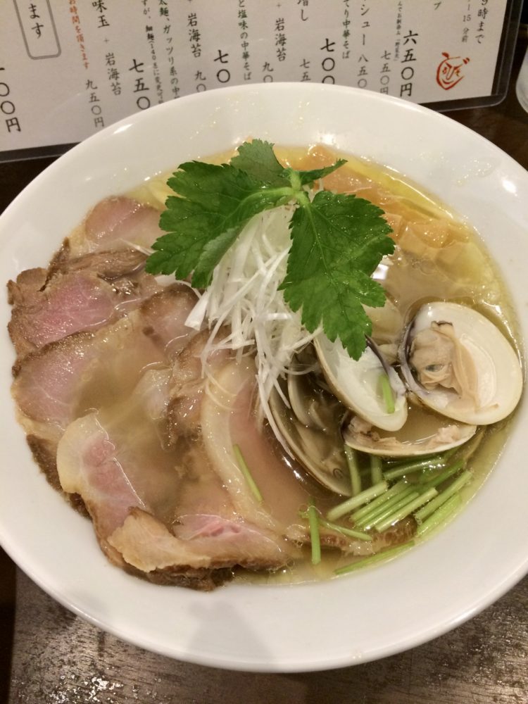 蛤塩そば（チャーシュートッピング）