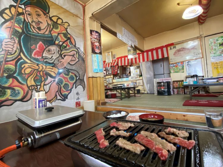 店内にはねぷた絵も