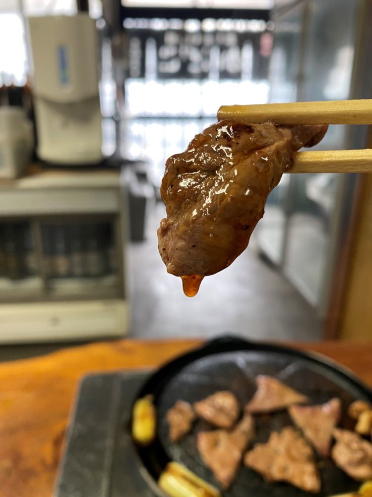 タレがしたたります