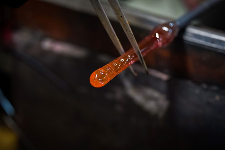 持ち手部分を成形